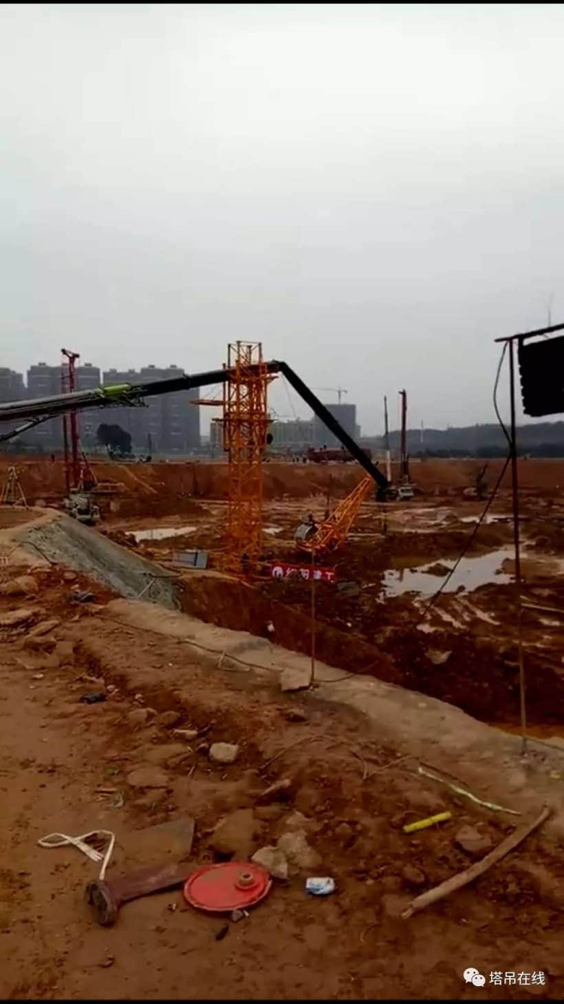突发、2018年1月1日长沙一在建工地安装塔吊时吊车发生倾翻事故