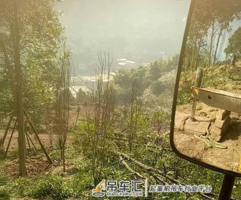 开百万的车,吃5块的泡面,住这样的宿舍,吊司的苦你懂吗?