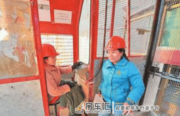 塔吊司机的工资很高吗？透露真实情况，让人不敢相信！