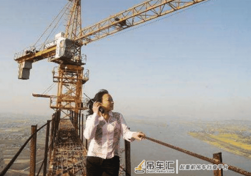 塔吊司机的工资很高吗?透露真实情况,让人不敢相信!