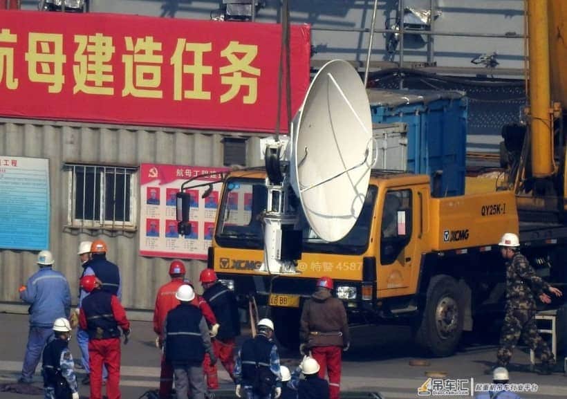 老板说明天去航母上开吊车,我以为他唬我...