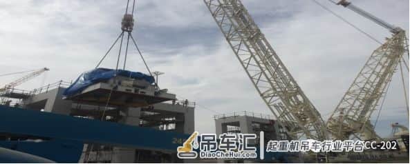 600履带吊助中化三建阿曼乙烯项目顺利吊装成功