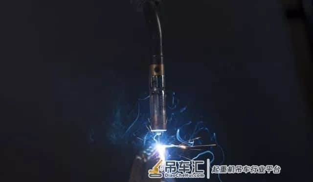 全球首个3D打印#海上起重机吊钩#通过负载测试