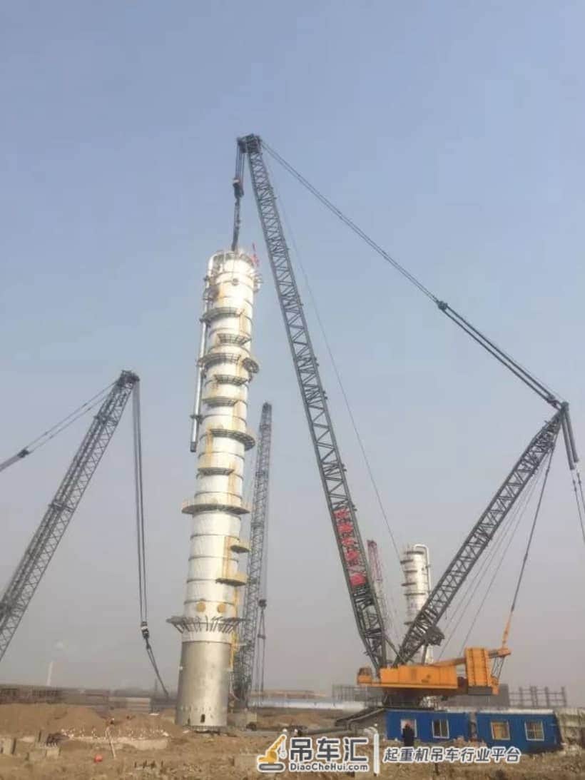 恒力石化中油一建1350t履带吊助力471吨大件就位