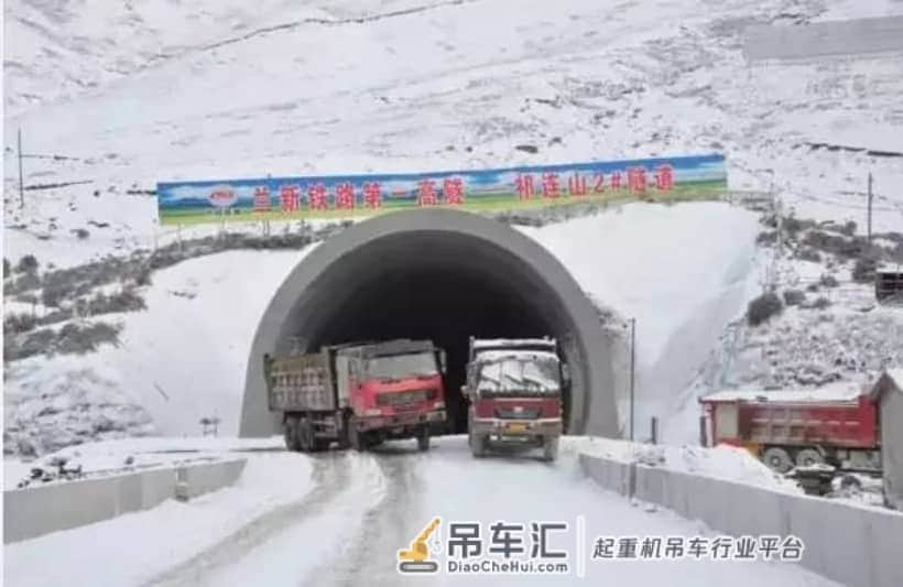 全国大范围雨雪+冰冻,吊车司机冰雪天行车必须注意的5件事