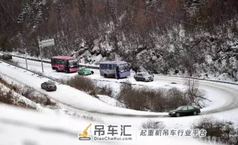 全国大范围雨雪+冰冻,吊车司机冰雪天行车必须注意的5件事
