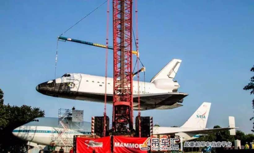 历史珍贵照片赏析，美国航天局（NASA）的航天飞机吊装作业！