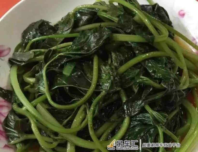 90后吊司月入八千但很累,吊嫂心疼每天做好吃的给他吃