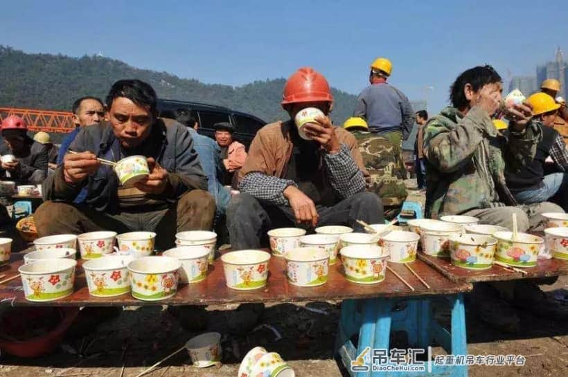 下辈子你还开吊车吗?