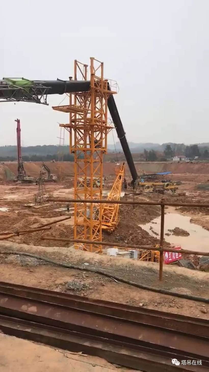 突发、2018年1月1日长沙一在建工地安装塔吊时吊车发生倾翻事故