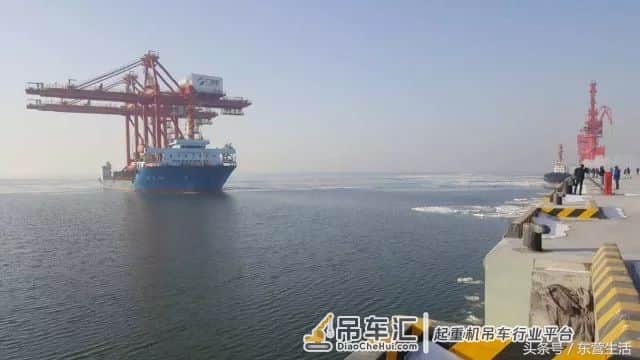 2台集装箱起重机抵达广利港,4月投入使用