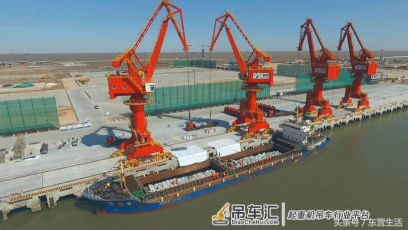2台集装箱起重机抵达广利港,4月投入使用