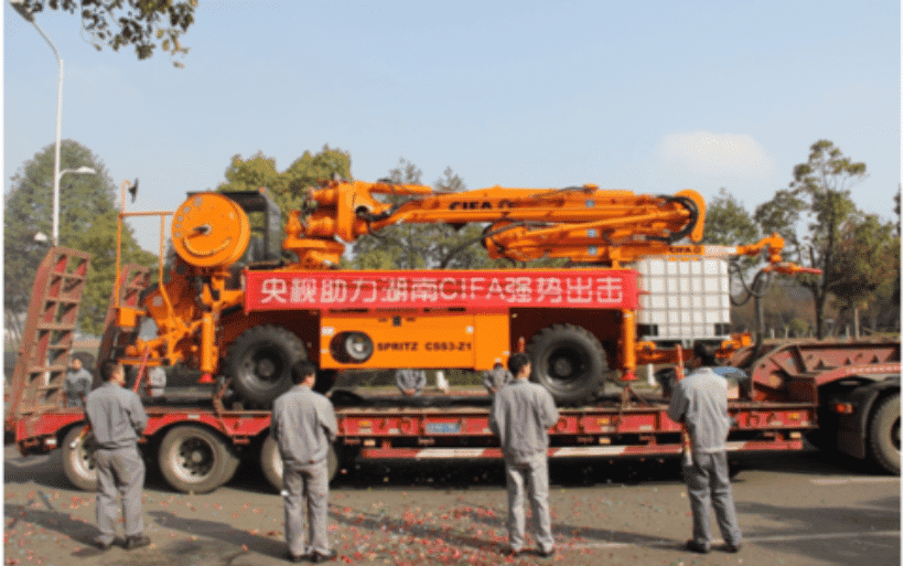 媒体集体点赞！这台本地化生产的“网红”CIFA湿喷机开启施工征程