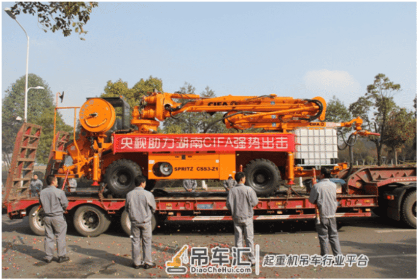媒体集体点赞！这台本地化生产的“网红”CIFA湿喷机开启施工征程