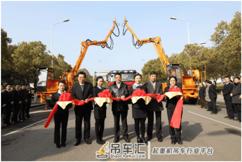 媒体集体点赞!这台本地化生产的“网红”CIFA湿喷机开启施工征程