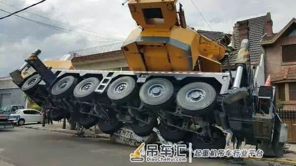 叫来吊车修建泳池,没想到它给我免费开了个天窗!