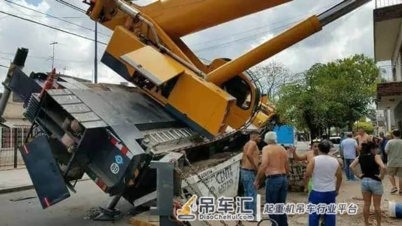 叫来吊车修建泳池,没想到它给我免费开了个天窗!