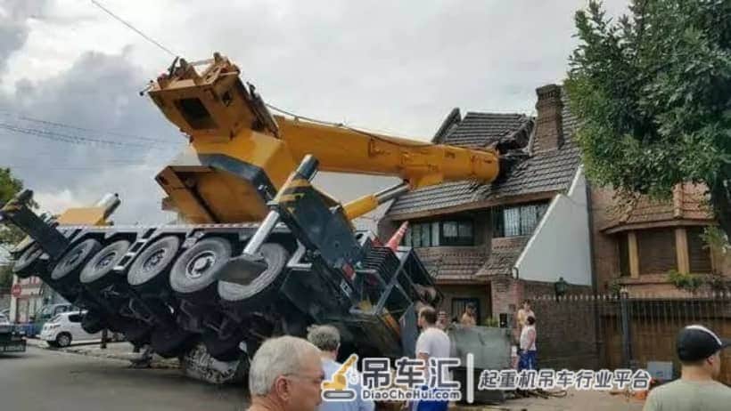 叫来吊车修建泳池,没想到它给我免费开了个天窗!