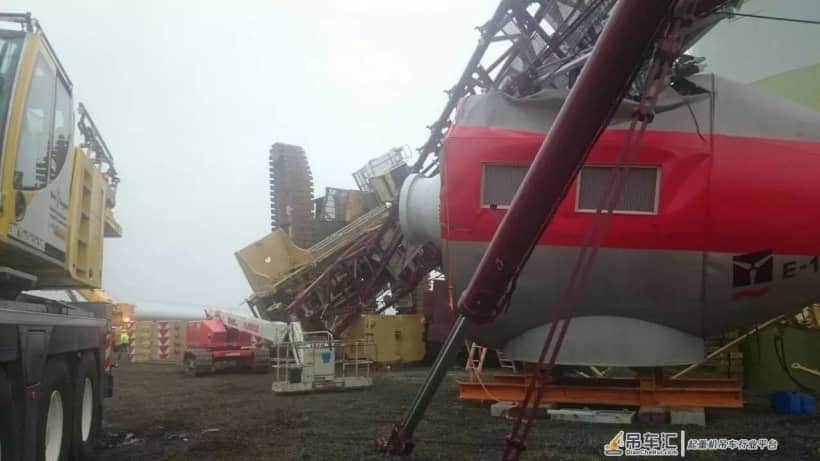 我堂堂特雷克斯履带吊，没想到竟被风吹倒……