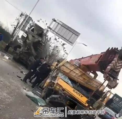 罐车司机,你这是要害死吊车司机啊!
