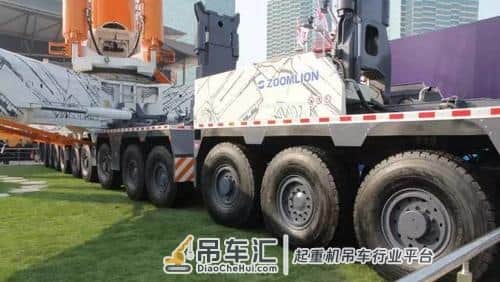 国之重器!霸气十足!中联2000吨汽车吊图片视频赏析!