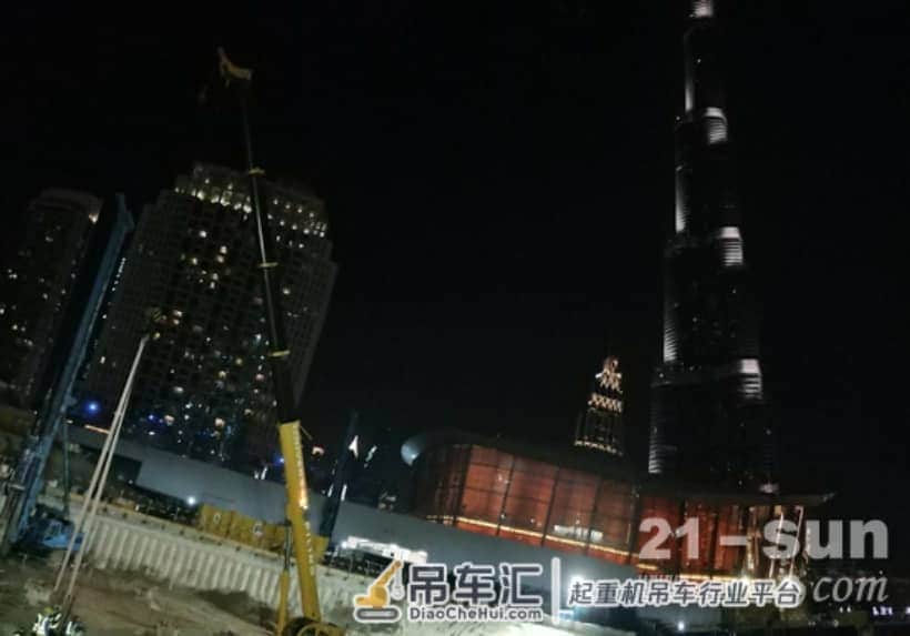 春节的迪拜,徐工起重机与哈利法塔交相辉映