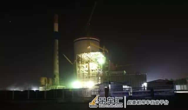 今天重复着昨天,这就是吊车司机的每天