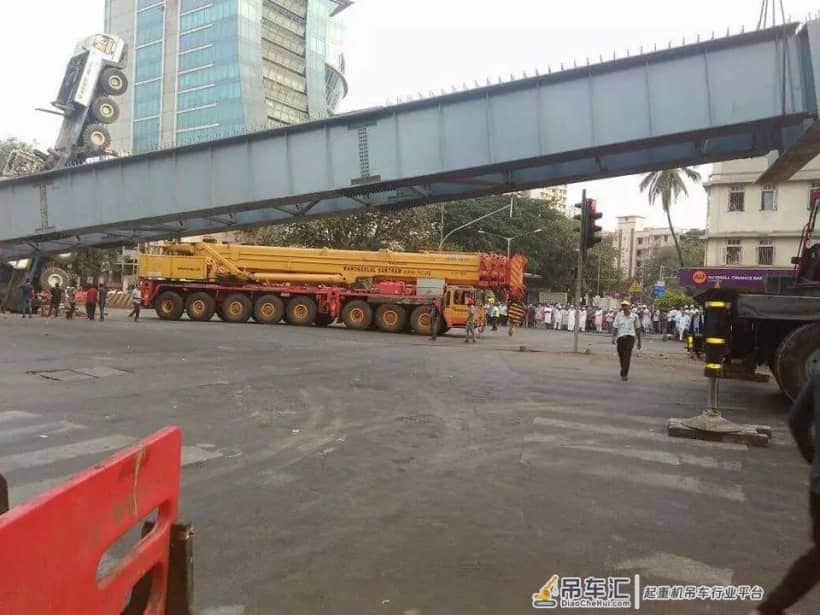 7轴250t吊车给新手开,现在他是我们村的名人!