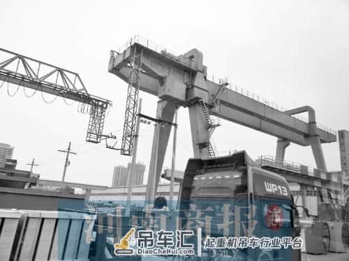 长垣有位起重装备“带头大哥” 把生意做到了“外太空”