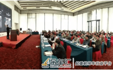 中联重科路面机械明星产品亮相潍坊 开启2018全国春季订货潮