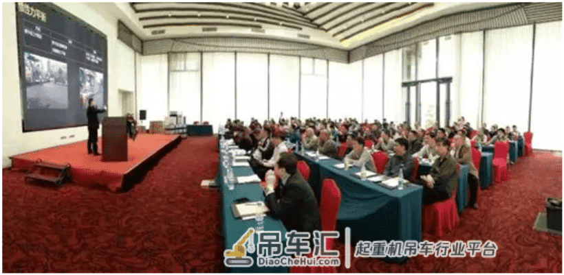中联重科路面机械明星产品亮相潍坊 开启2018全国春季订货潮