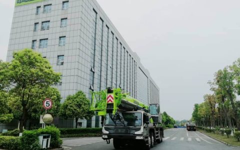 中国制造4.0汽车起重机亮相沙特 助建225亿美元重点工程