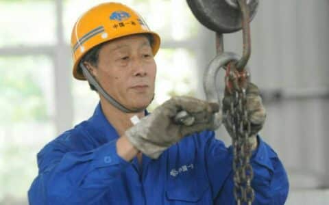 中国“梁吊法”第一人：独门绝技吊装千余次零失误