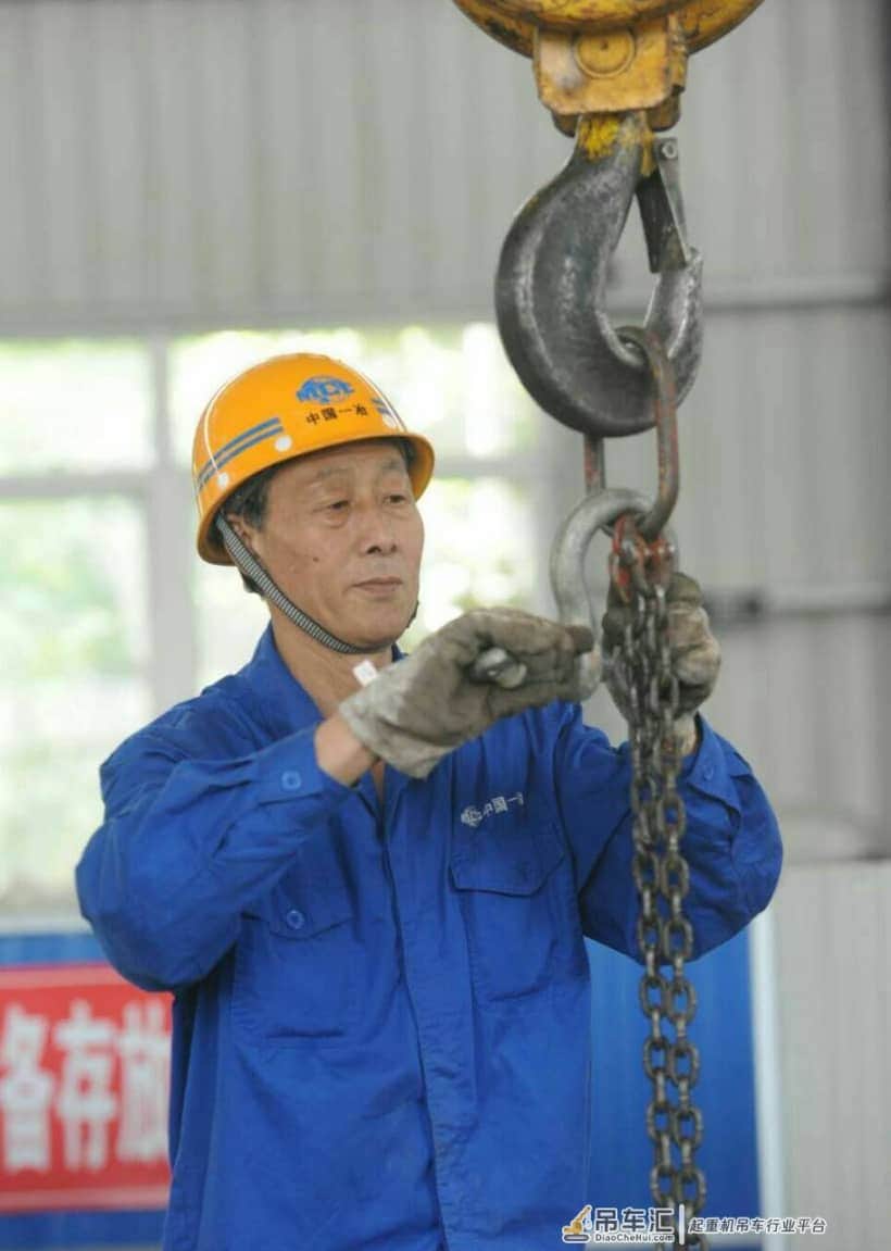 中国“梁吊法”第一人:独门绝技吊装千余次零失误