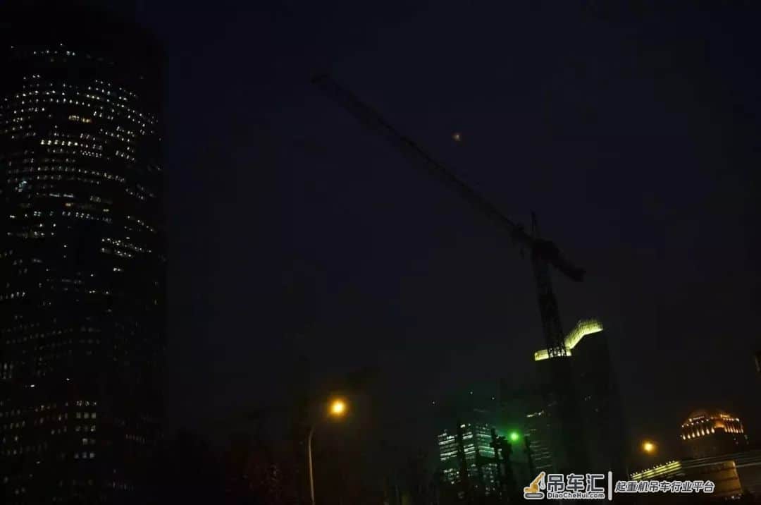 吊车司机的6大痛!说多了都是泪!