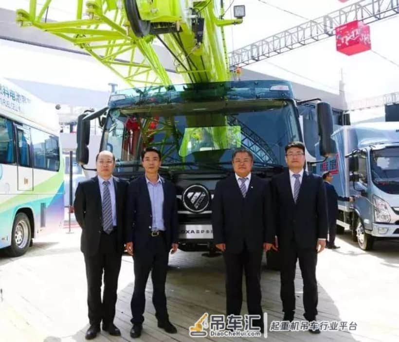 43米臂,6.4米支腿跨距,1t活配,雷萨25X5正式发布!