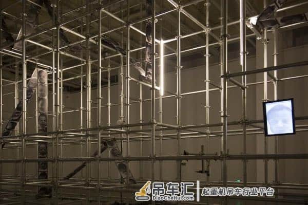 波尔坦斯基:命运是起重机的抓钩,心脏是被放大的巨型机器