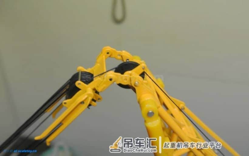 利勃海尔LR1600履带式起重机模型 –(5)吊臂完成