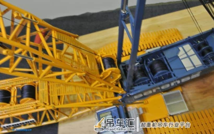 利勃海尔LR1600履带式起重机模型 –(5)吊臂完成
