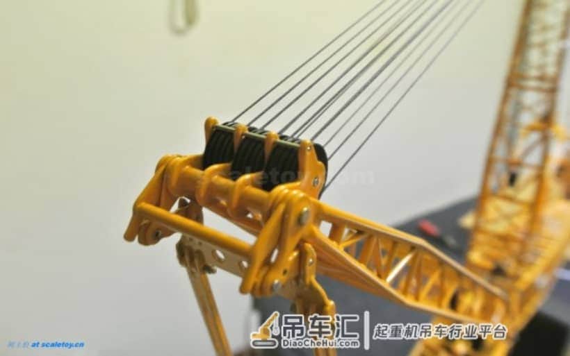 利勃海尔LR1600履带式起重机模型 –(5)吊臂完成