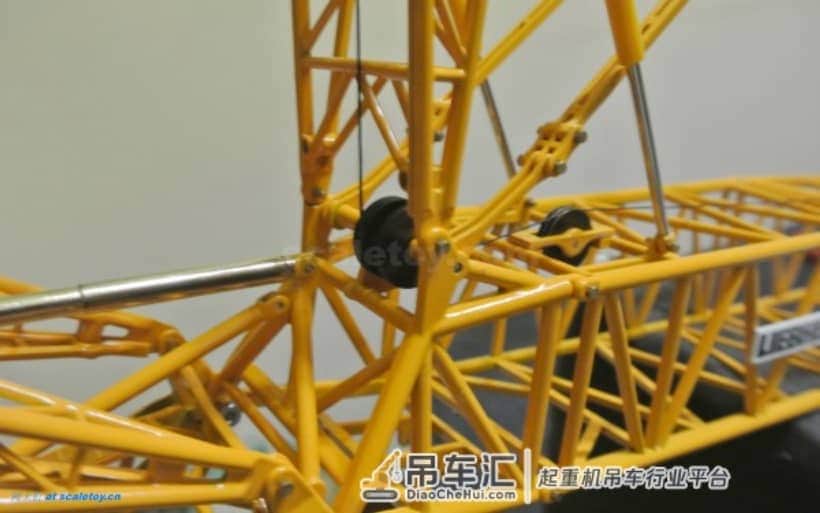 利勃海尔LR1600履带式起重机模型 –(5)吊臂完成