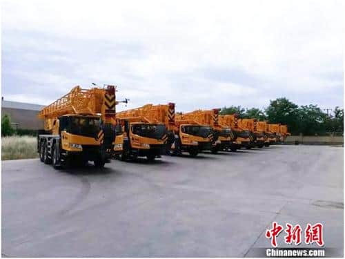 亮相海外 徐工XCA60E智能化全地面起重机欧洲验车