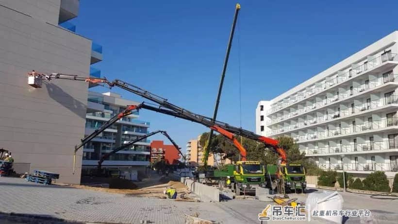土豪公司提车记:价值1亿多,全球最贵全地面起重机!