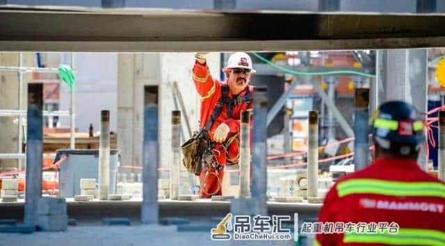 全球最壕吊装公司:顶级吊车全都有,自己还做了个3000t起重机!