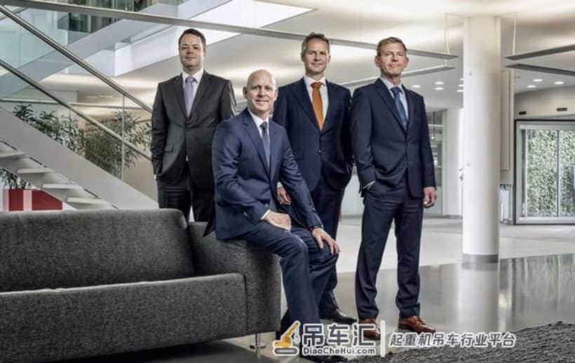全球最壕吊装公司:顶级吊车全都有,自己还做了个3000t起重机!
