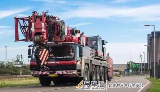 全球最壕吊装公司:顶级吊车全都有,自己还做了个3000t起重机!