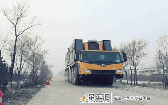 低调的超级巨星—全球最大轮式桁架臂起重机,国产!