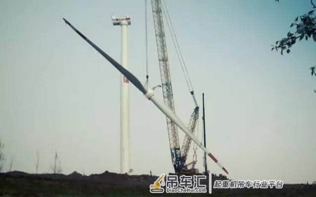 低调的超级巨星—全球最大轮式桁架臂起重机,国产!