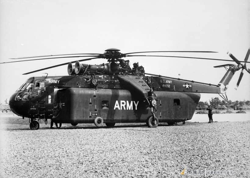 运直升机的直升机——CH-54 Sky crane——空中起重机