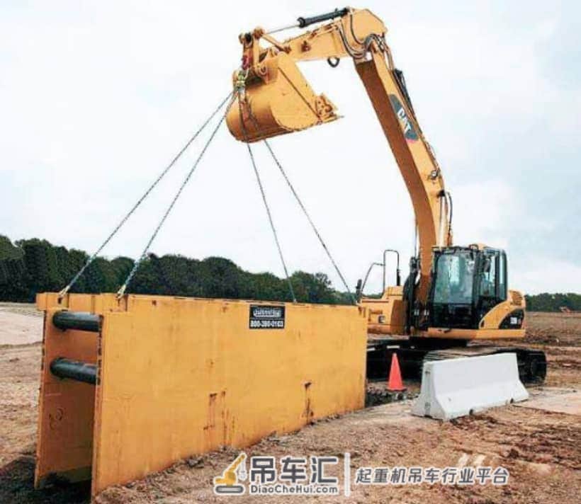 攻城兵机械租赁平台：挖掘机吊装，抢吊车饭碗？学会后薪资翻倍！